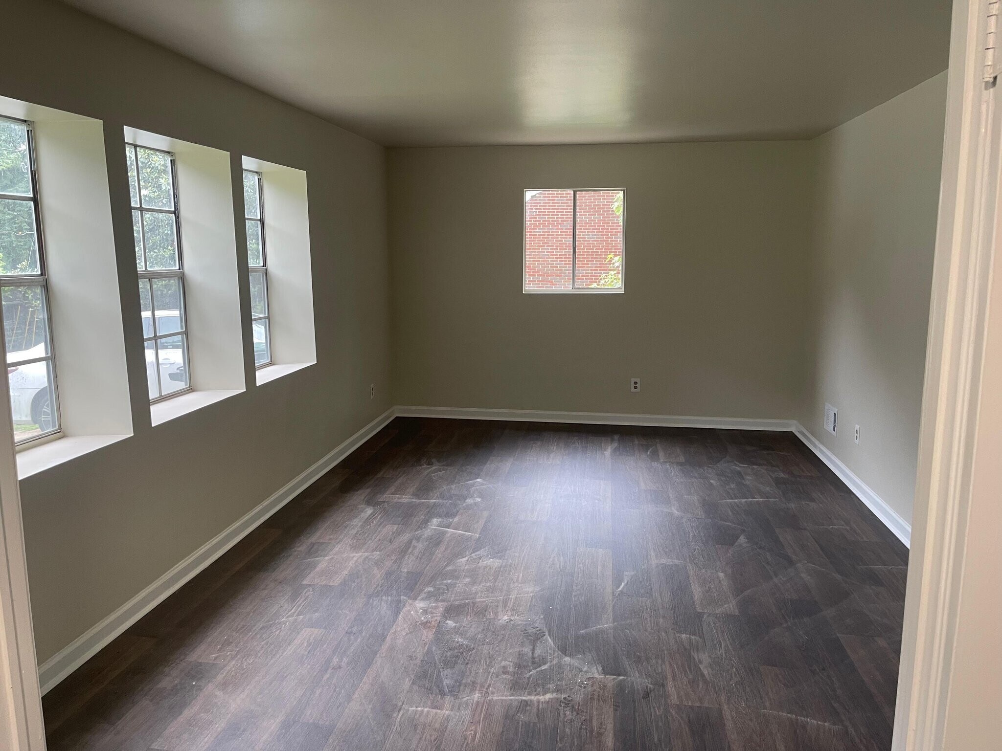 Building Photo - 3642 Marlborough Dr