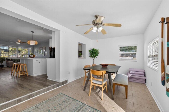 Building Photo - 110 NE 30th St