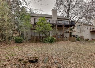Building Photo - Charming 3 Bedroom Nashville Home with Pristine Hardwood Floors & 3 Full Baths!
