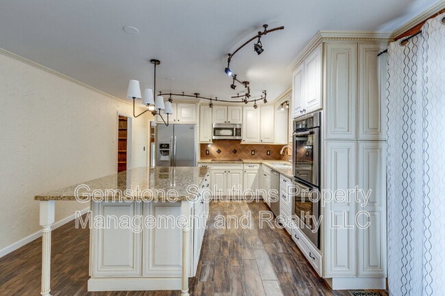 Building Photo - 6738 Quiet Ln