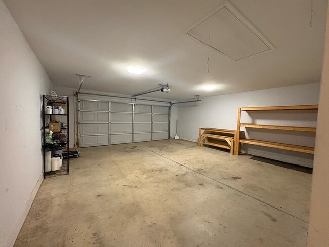 Building Photo - 113 Abigail Ct