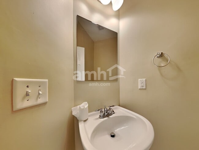 Building Photo - 4007 Braemar Ct