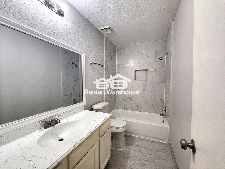 Building Photo - 2314 Stillmeadow Dr