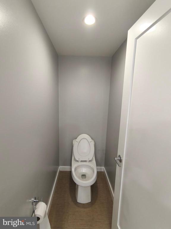 Building Photo - 1105 Mt Vernon St