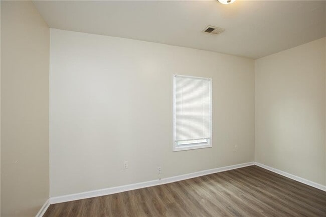 Building Photo - 1049 Sims St SW