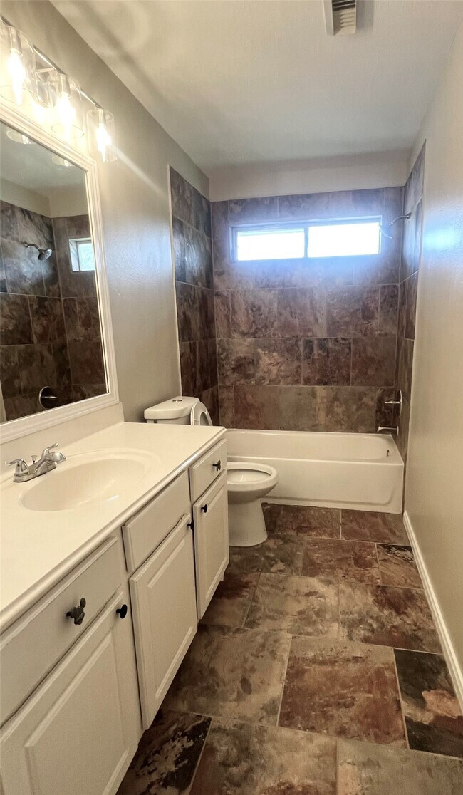 Building Photo - 8511 Nashwood Ct