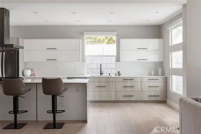Building Photo - 4731 Topanga Canyon Blvd