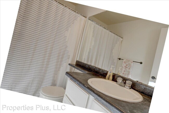 Building Photo - 2 br, 2.5 bath House - 6590 W 84th Circle ...