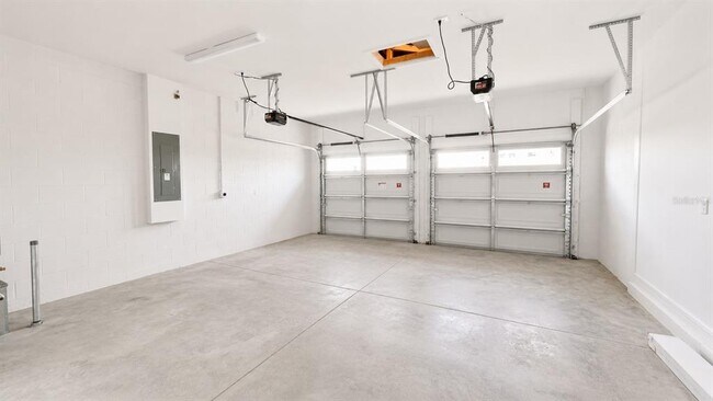 Building Photo - 16628 Silver Brook Wy
