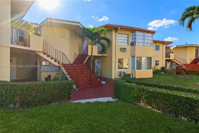 Building Photo - 18630 NE 18th Ave