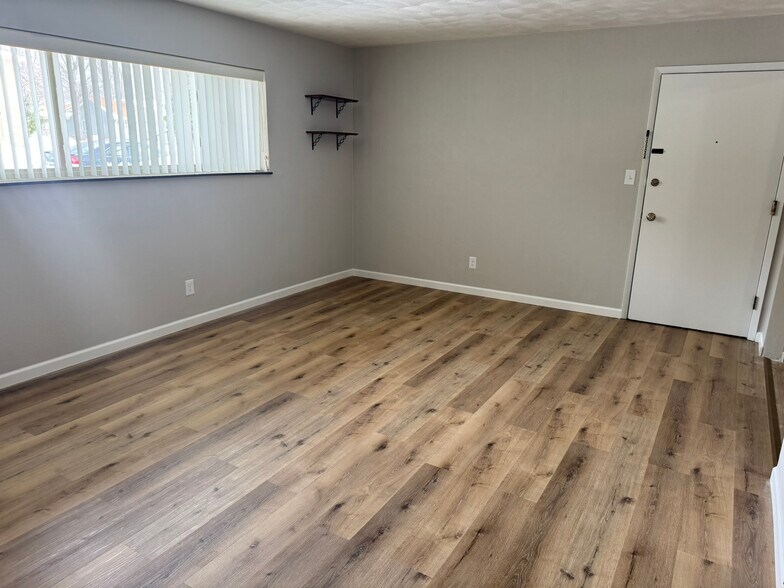 Building Photo - 310 30th Avenue Ct