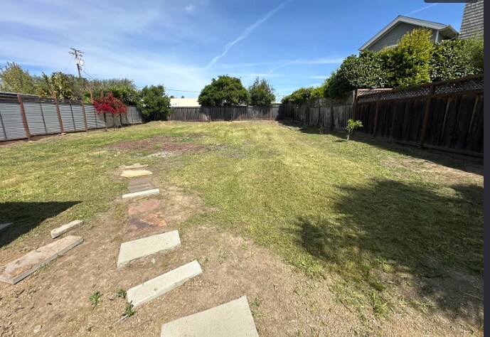 Building Photo - 3293 Roland Dr
