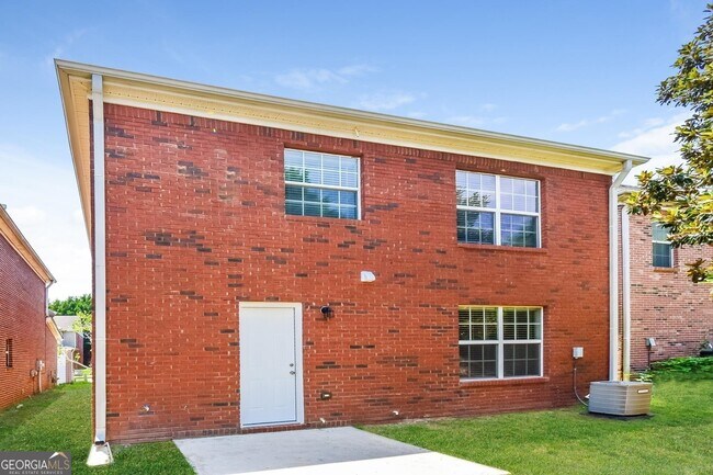 Building Photo - 1138 Dunaway Dr