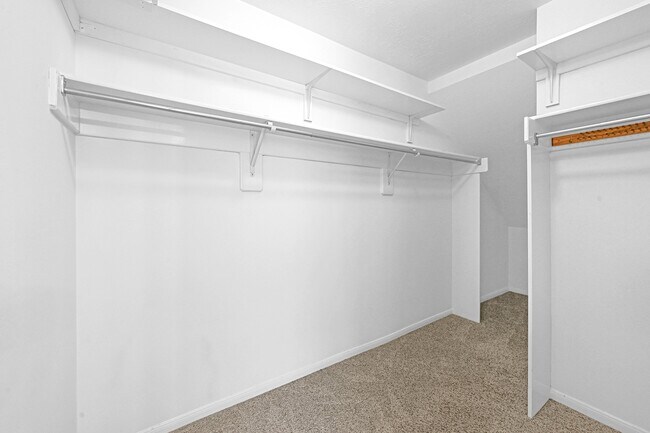 Building Photo - 3102 Millers Oak Ln