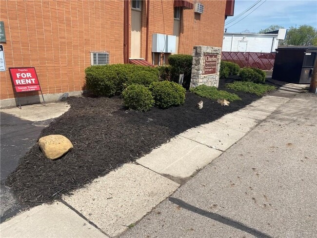 Building Photo - 621 Koogler St