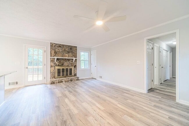 Building Photo - 325 Little Rock Ct