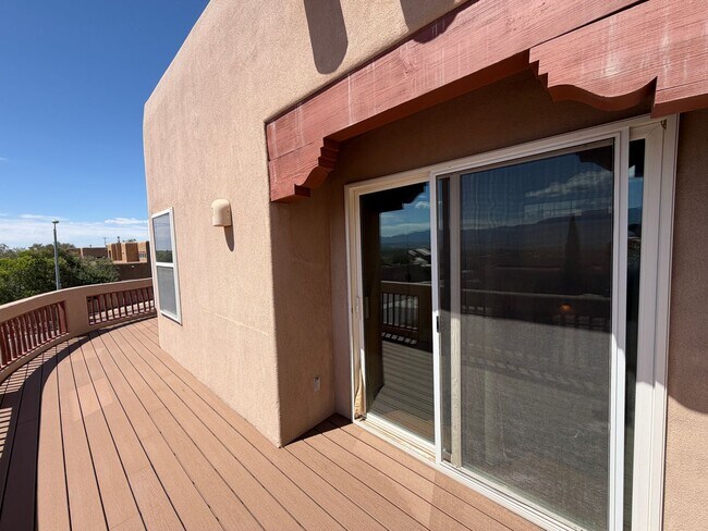 Building Photo - 1399 Wilkes Way SE