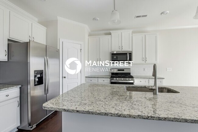 Building Photo - 5 Bedroom Pet-Friendly Home in Monroe, NC with Main Street Renewal