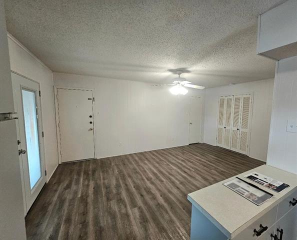 Building Photo - 5825 Birchbrook Dr
