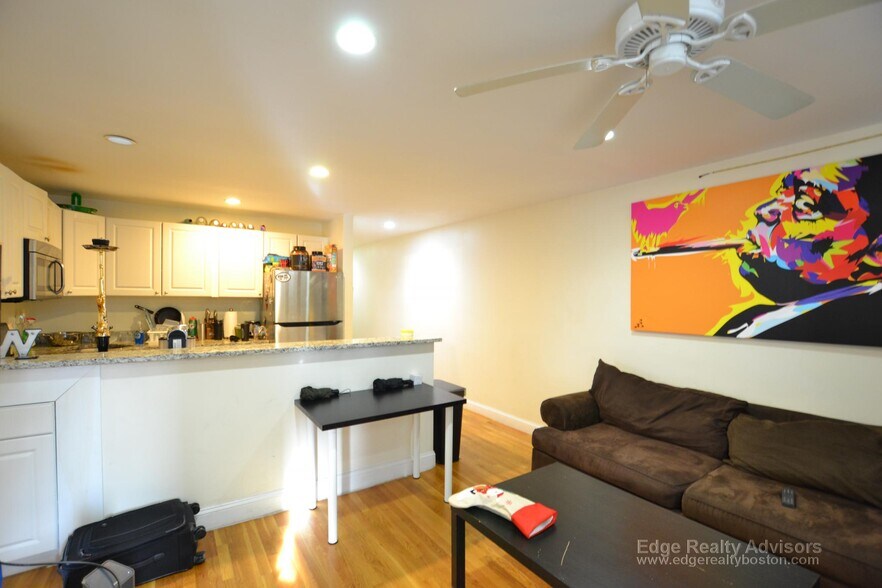 Building Photo - 150 Amory St