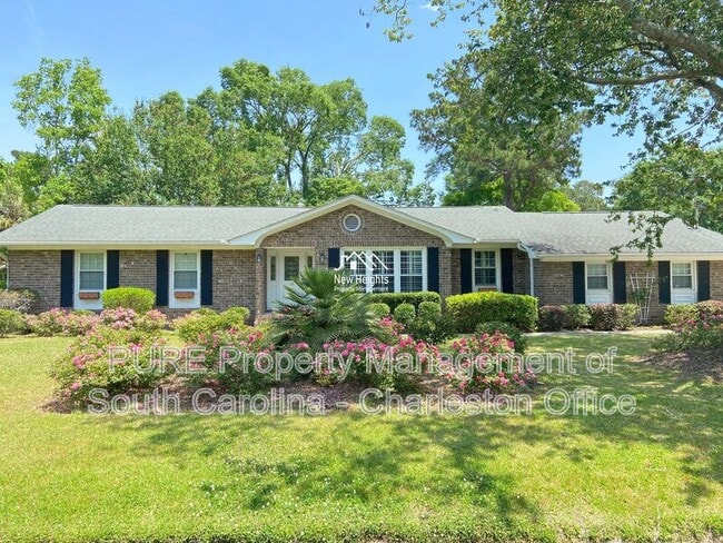 Building Photo - 14 Lampton Rd