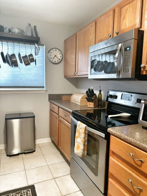 Building Photo - 1850 Toucan Way