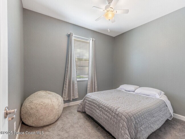 Building Photo - 1786 Berkshire Cir SW