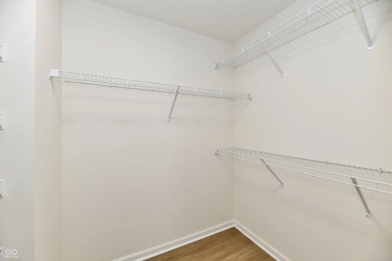 Building Photo - 931 Maidstone Ave