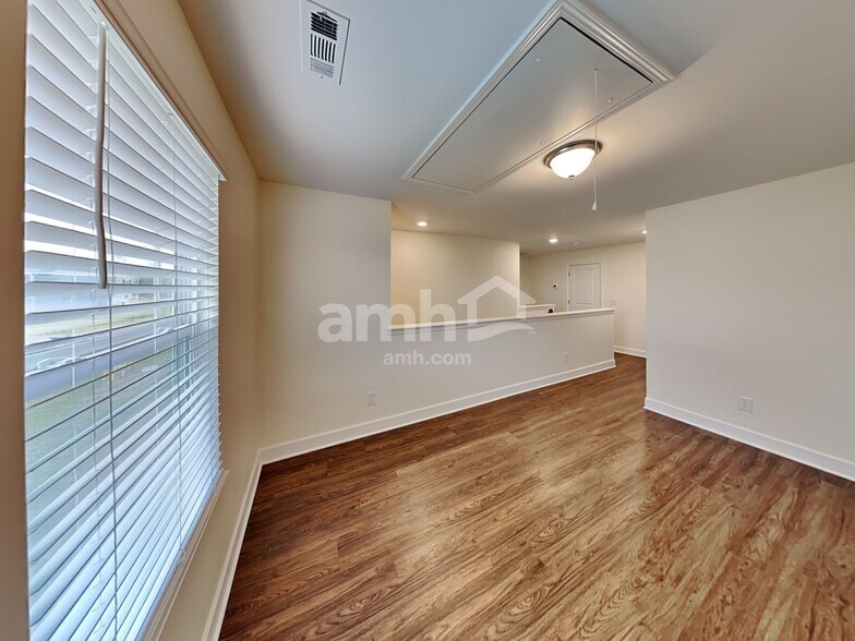 Building Photo - 608 Drema Ct