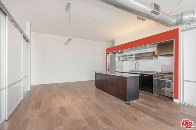 Building Photo - 4080 Glencoe Ave