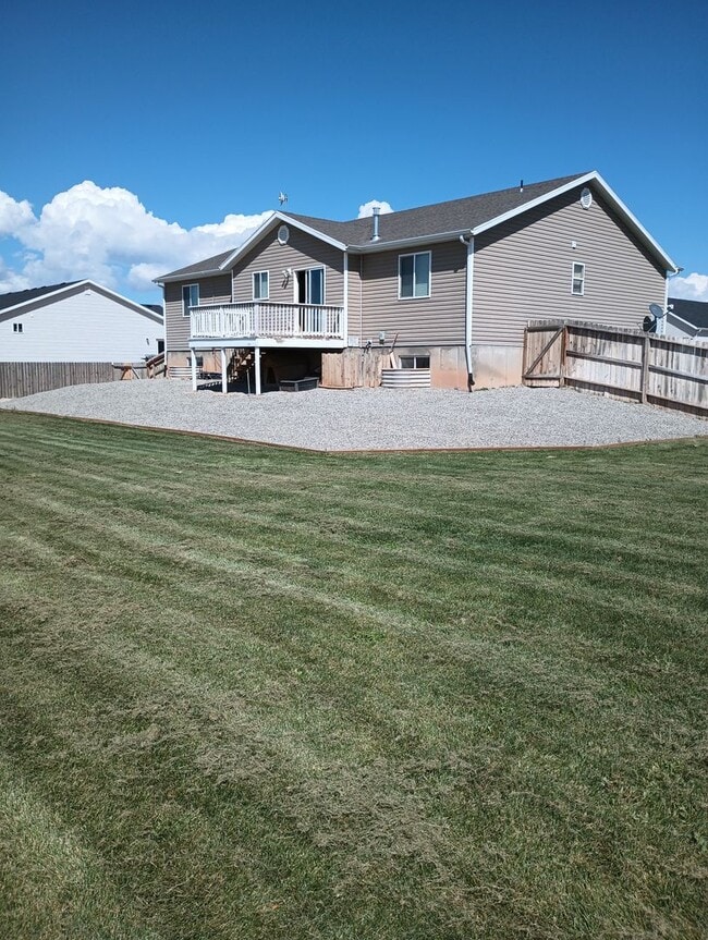 Building Photo - 3 B/ 2 B home in Sunrise Meadows
