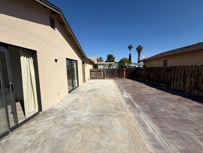 Building Photo - 28244 Encanto Dr