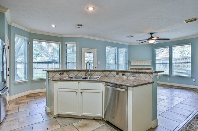 Building Photo - 2714 Safe Harbor Cir
