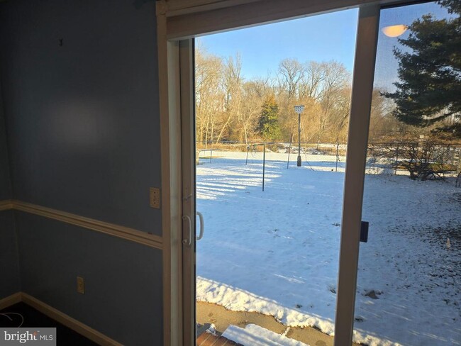 Building Photo - 15329 Church Ln