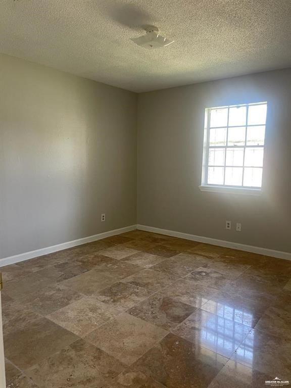 Building Photo - 14-25 1/2 N 25 1/2 St