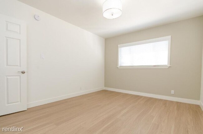 Building Photo - 3724 Inglewood Blvd