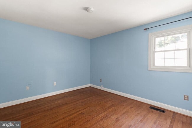 Building Photo - 13730 Marilyn Ct