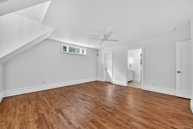 Building Photo - 165 Piermont Ave