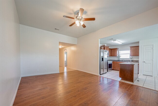 Building Photo - 26915 Teal Bayou Ln