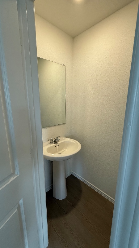 Building Photo - 349 Keefer