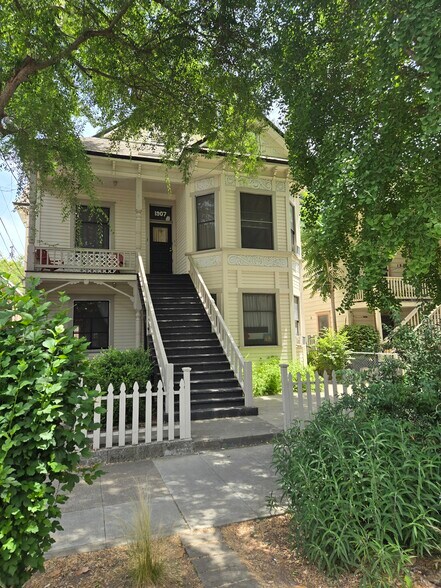 Primary Photo - 1907 10th St
