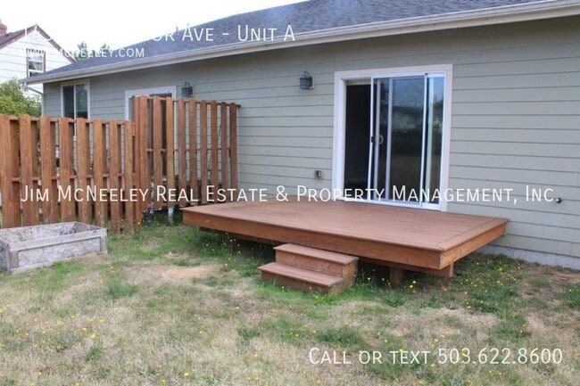 Building Photo - 1435 SE Anchor Ave