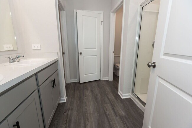 Building Photo - For Rent | Like-New 3 Bedroom, 2 Bath Home...
