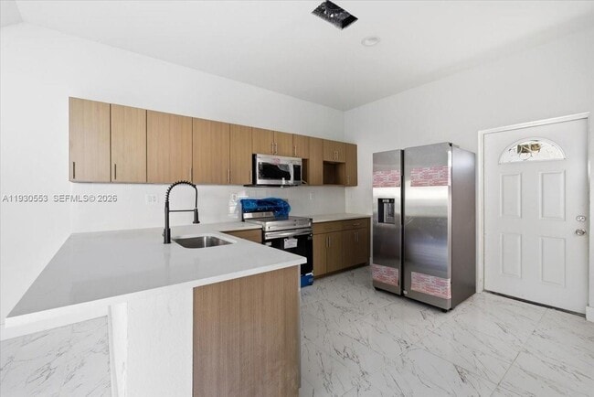 Building Photo - 1126 NW 28th St