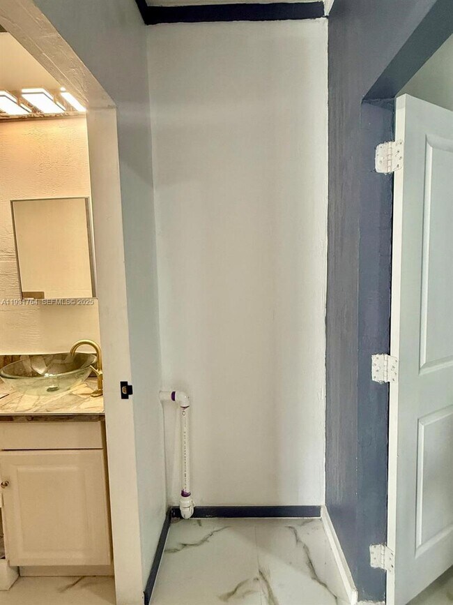 Building Photo - 10357 SW 174th Terrace