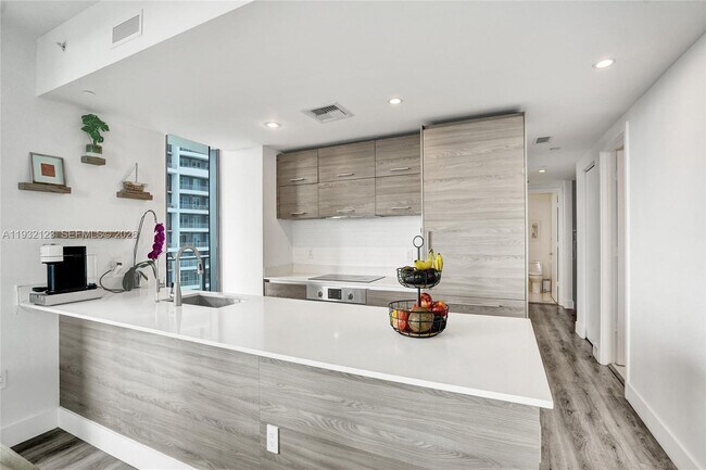 Building Photo - 1300 S Miami Ave