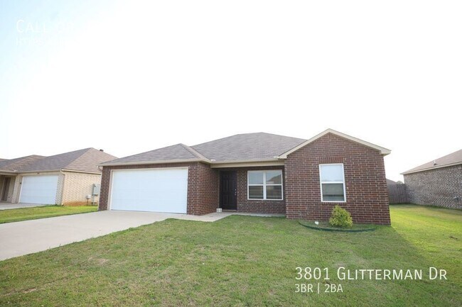 Building Photo - Recent construction - beautiful 3 bed / 2 ...