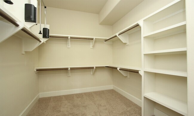 Building Photo - 2707 Cohn Garden Ln