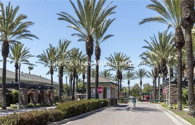 Building Photo - 17528 Yellowwood Way