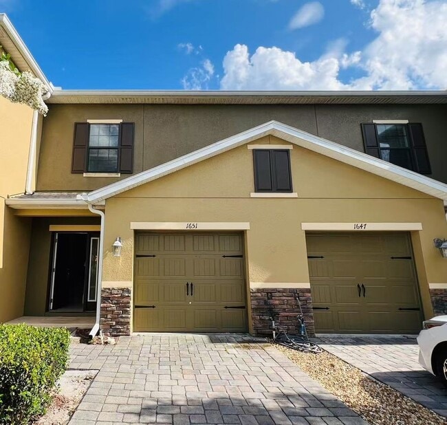 Building Photo - 1651 Smokey Oak Way